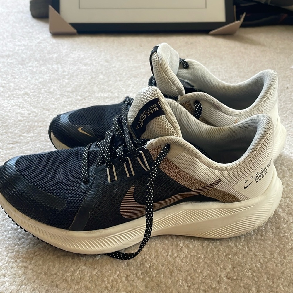 Nike | Quest Athletic Shoes